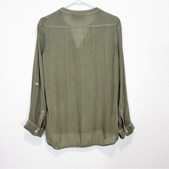 Chico’s Silky Olive Green Button Up Shirt With Sequin Pocket Size 0 Small 4 - Picture 2 of 6